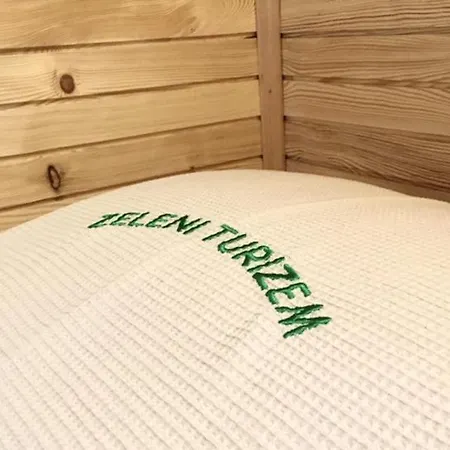 Glamping Naselje Zeleni Turizem Makole