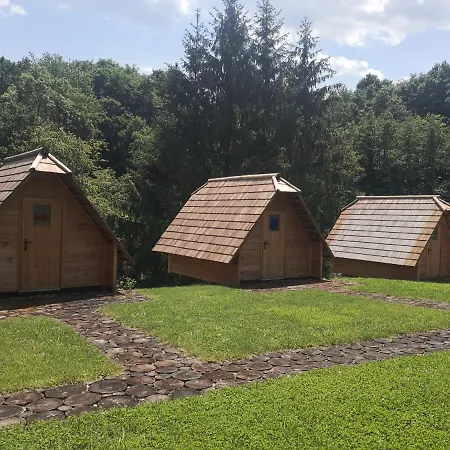 Glamping Naselje Zeleni Turizem * Makole