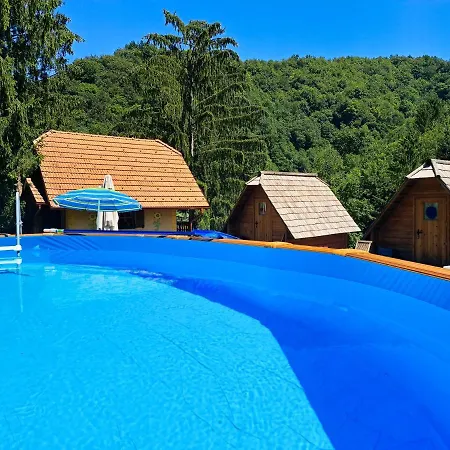 Glamping Naselje Zeleni Turizem Glamping *