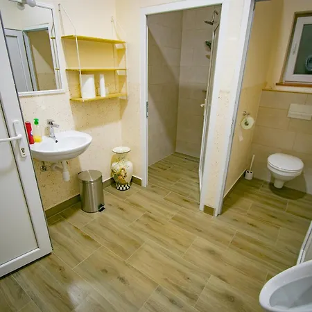 Campo de lujo Glamping Zeleni Turizem Makole